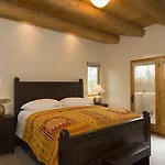 Casa Santa Fe Two-Bedroom Holiday Home
